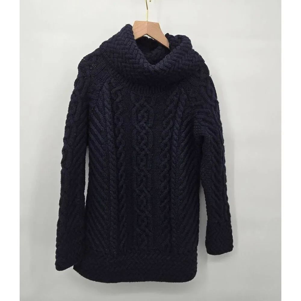 Saol Ireland 100% Merino Wool Sweater Size Medium Cable Knit Navy Blue